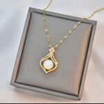 Pearl Pendant Necklace for Women Gold Plated Silver Alloy Chain Fashion Jewellery